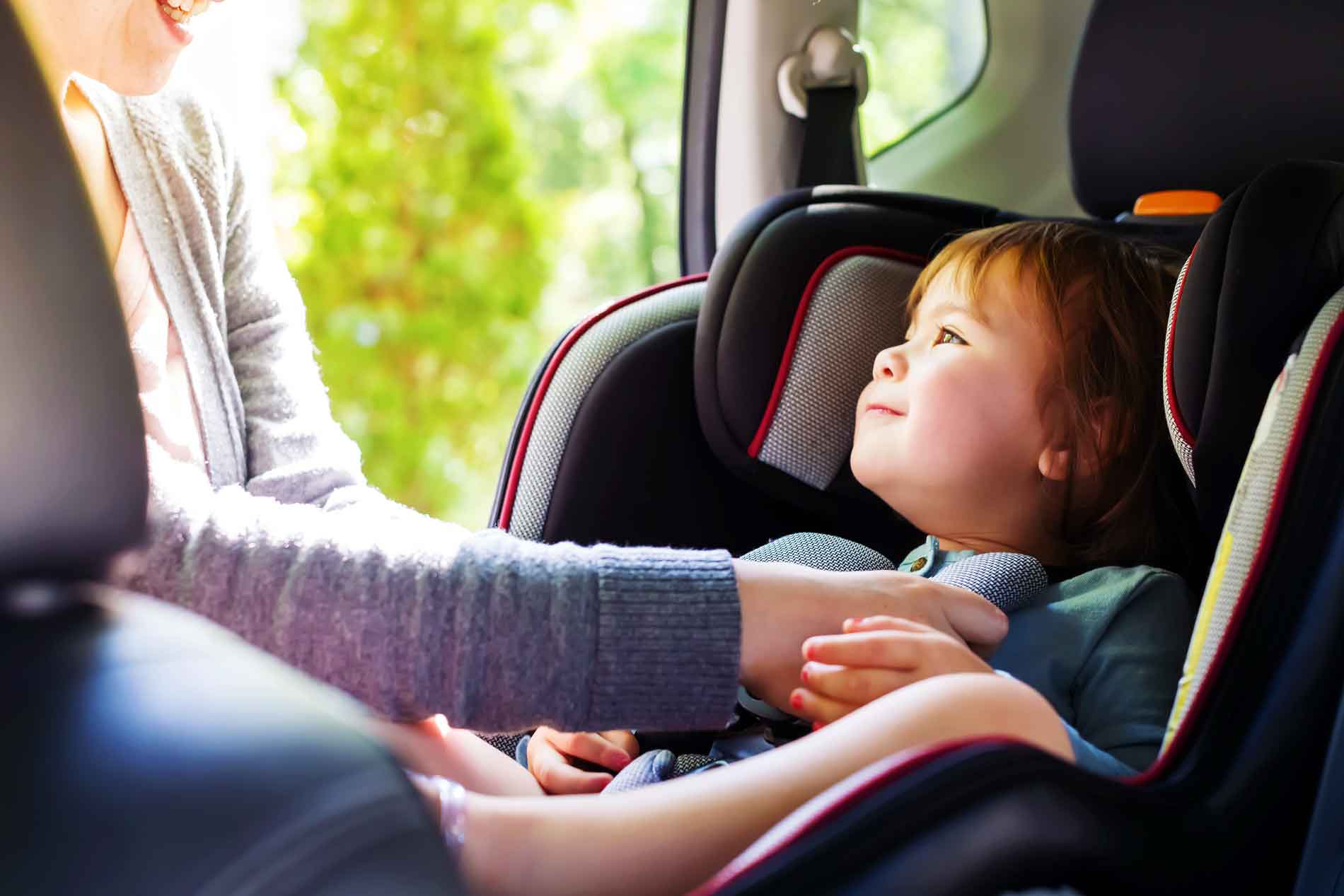 Parent dropping off child at licensed daycare in Deer Park, TX